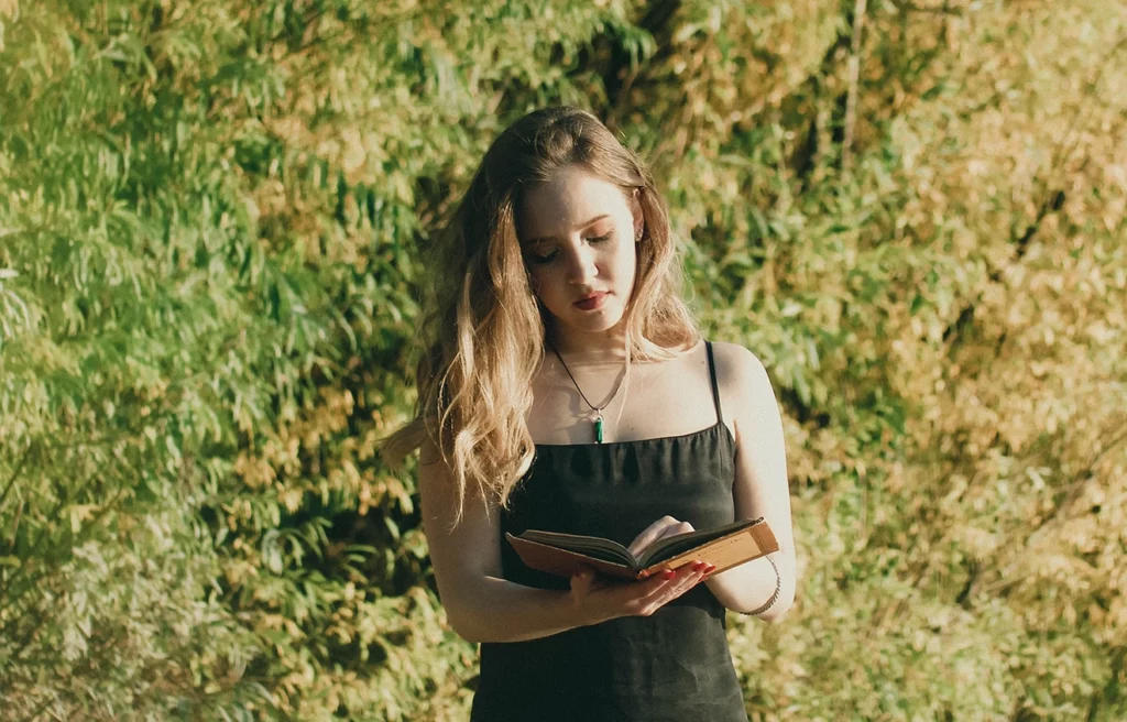 appreciating a poem that uses slant rhymes